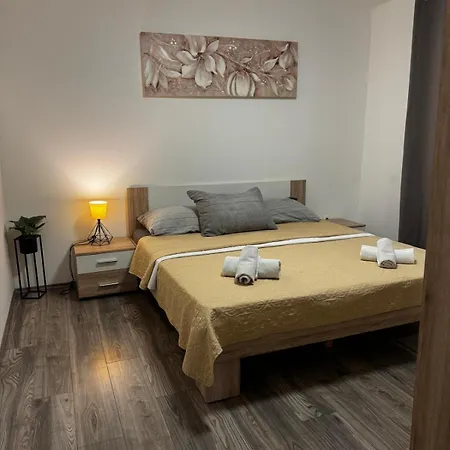 Apartment Vito 2 *